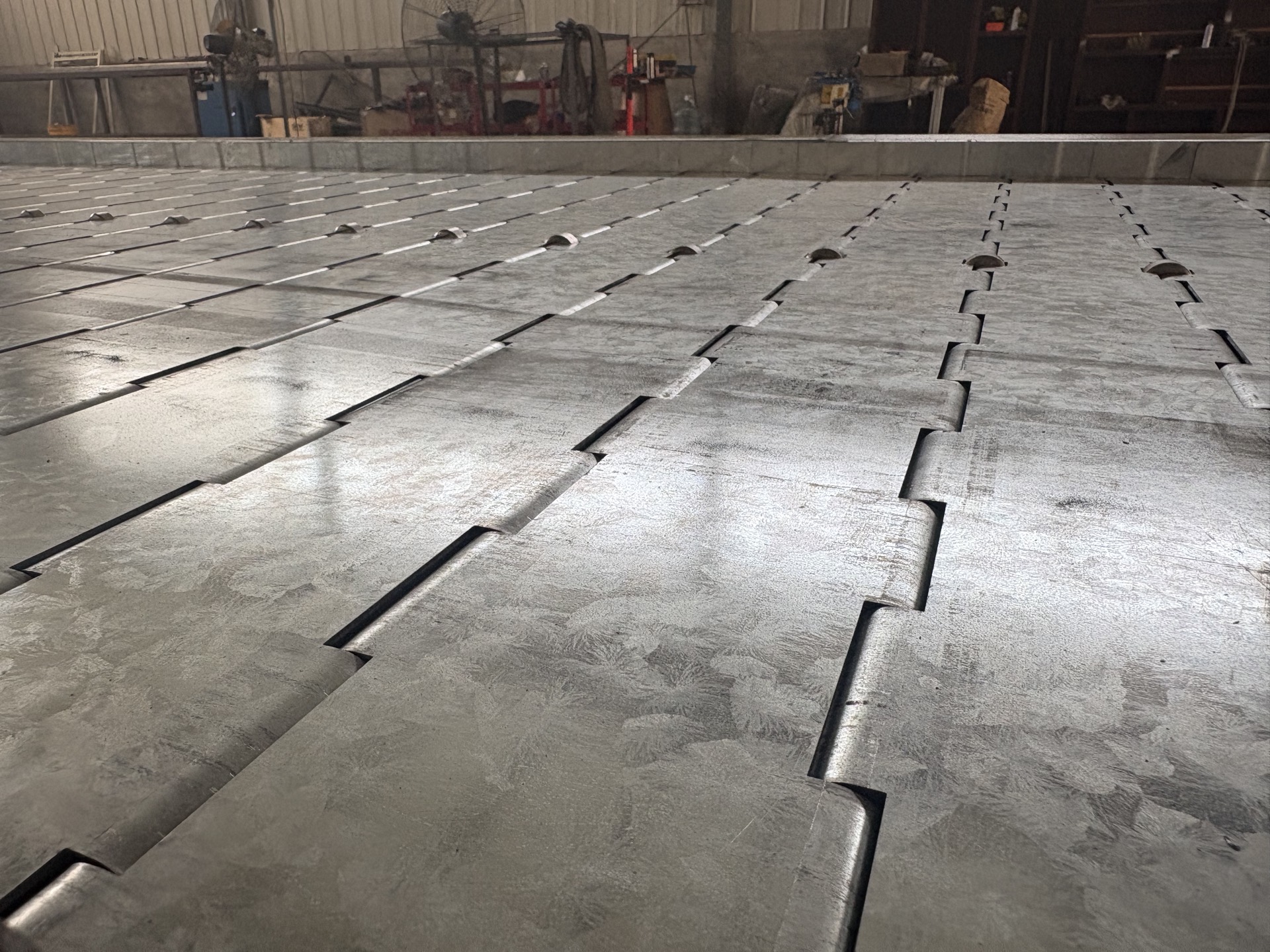 PENKOR slat chain conveyor slat (chain plate) surface seen at an angle
