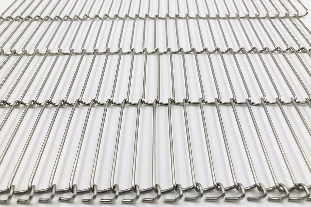 Stainless-steel wire mesh belt (rod-reinforced straight-string weave), component on a white background (third-party reference photo)